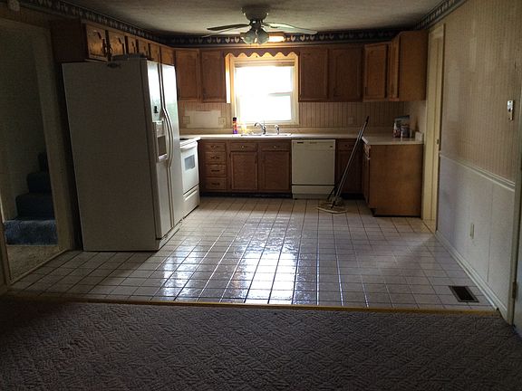 4th image of 5022 Main St