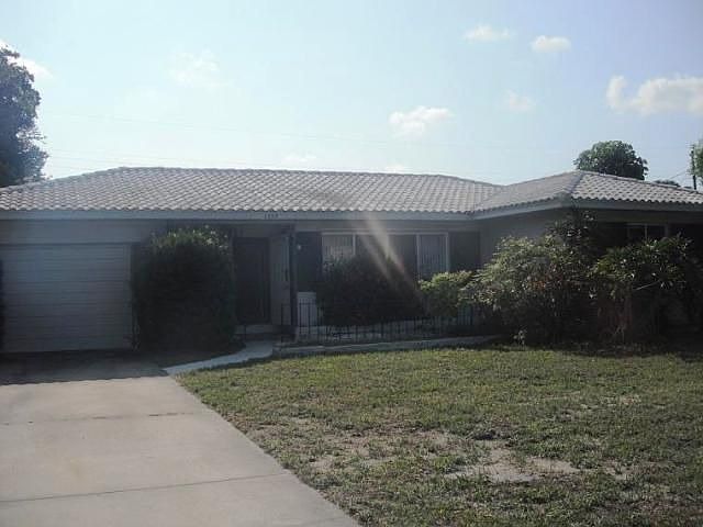 1st image of 1559 San Charles Dr