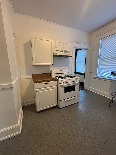 165 Captain Thomas Blvd #2