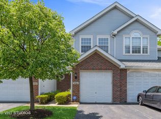 3043 Anton Dr, Aurora, IL 60504