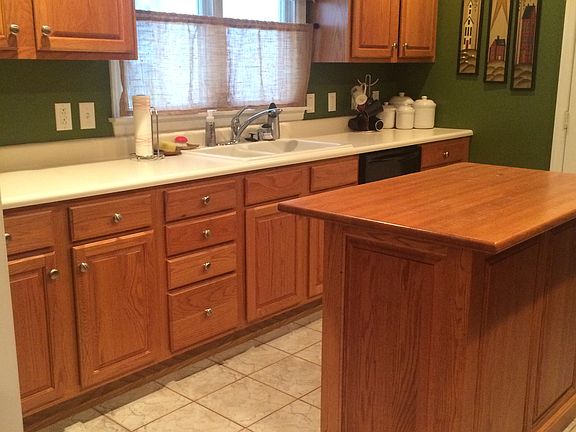 3rd image of 149 Alexandria Dr