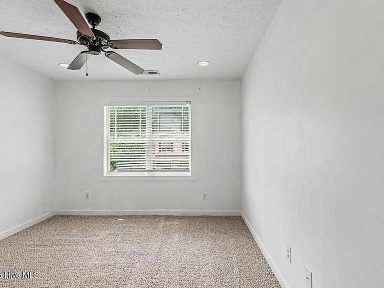 105 Kenan Loop — Photo 15