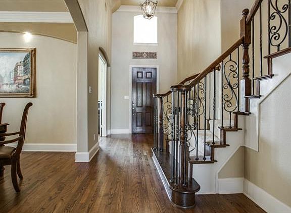 5th image of 412 Broken Sword Dr