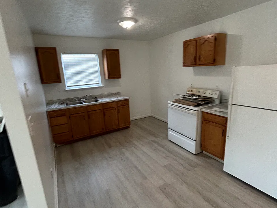 519 E Kentucky St #103