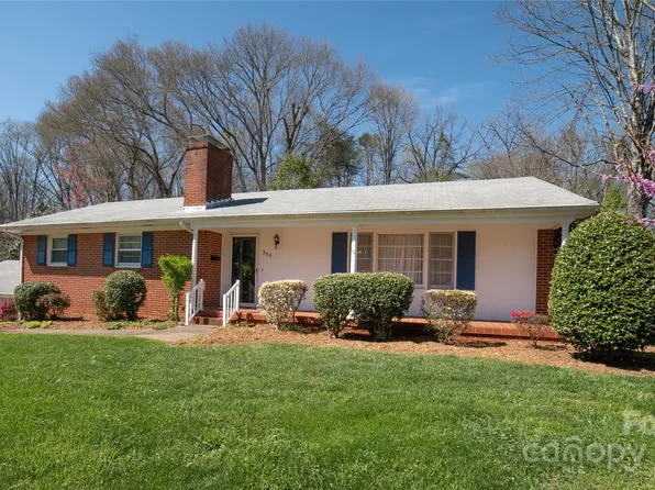 306 N Terrace Pl, Morganton, NC 28655