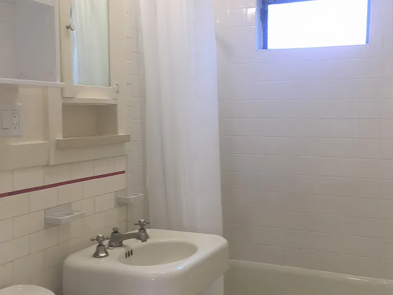 1217 Oak Grove Ave #8 — Photo 7