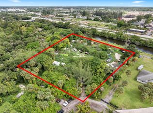69 Armadillo Way, West Palm Beach, FL 33411