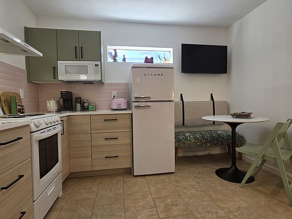 5th image of 1308 Ridgecrest Pl SE