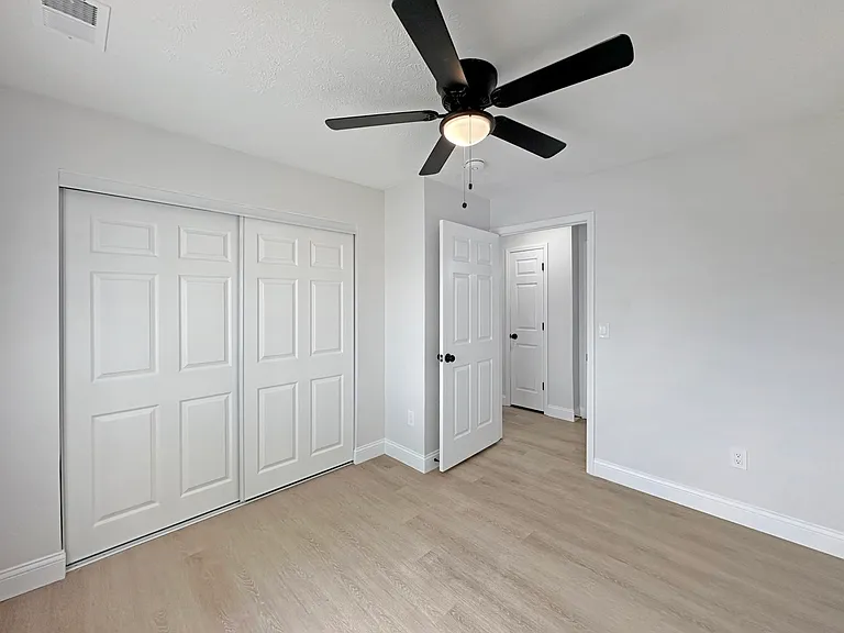 Springview Apartments — Photo 72