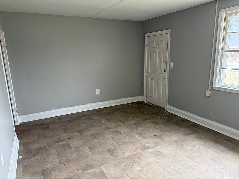2nd image of 18B Dixie Dr