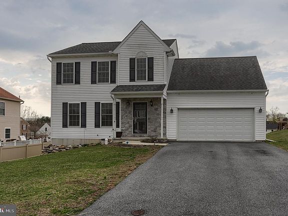 3rd image of 4 Willowcreek Ave #L-0046