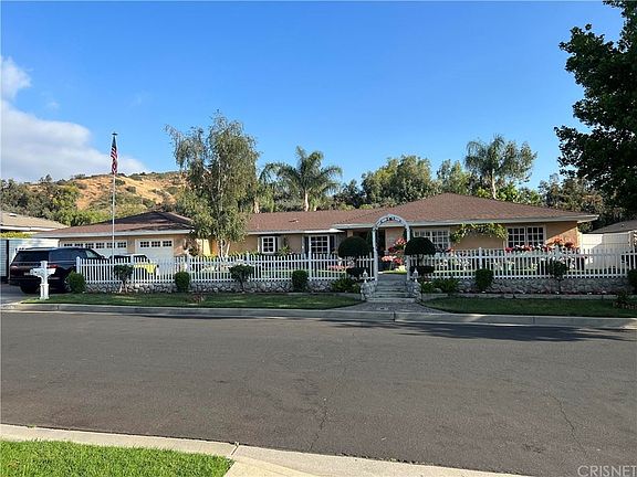 5th image of 10748 Artrude St