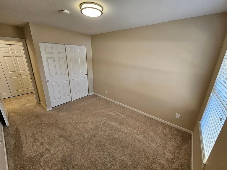 519 Cypress Ave — Photo 17
