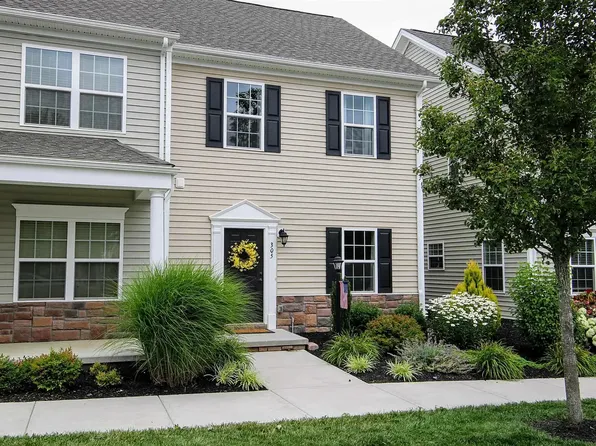 305 Phoenix Blvd NW, Christiansburg, VA 24073