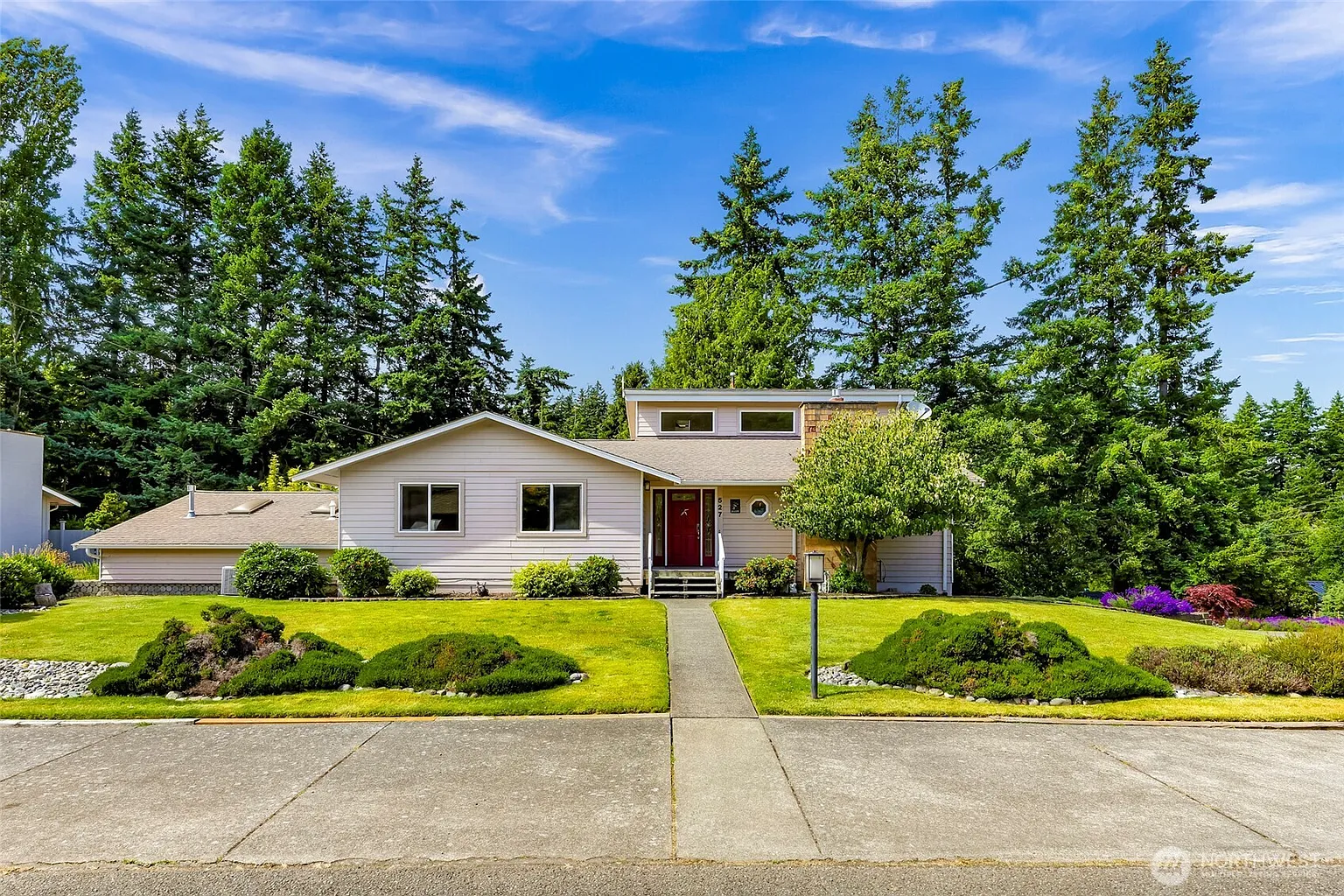 527 Fern Road photo 1