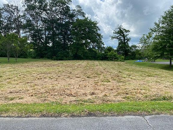 2nd image of Kings Bay Dr