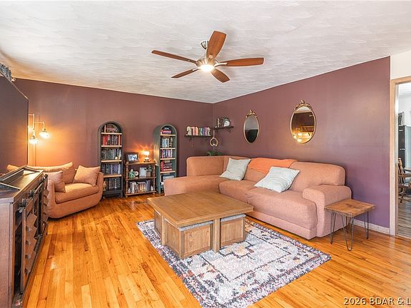 4th image of 22 Lake Dr