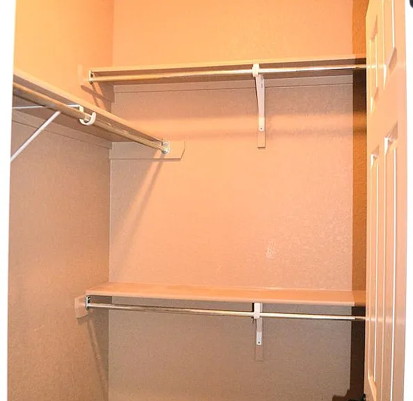 3943 Grissom Grv — Photo 16