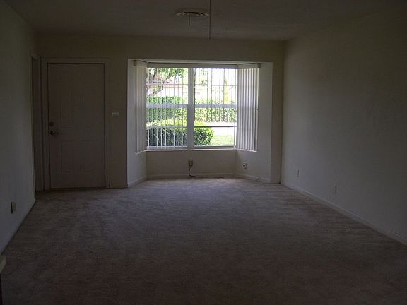 Living rm Bay window