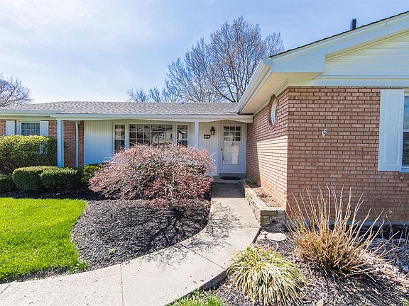 3rd image of 1013 Pineknot Dr