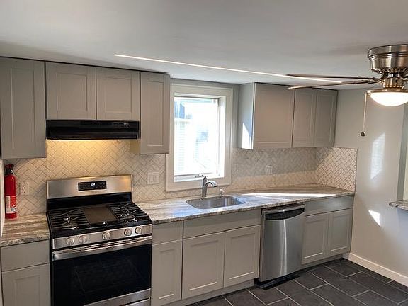 Newly renovated kitchen with new granite top + new appliances