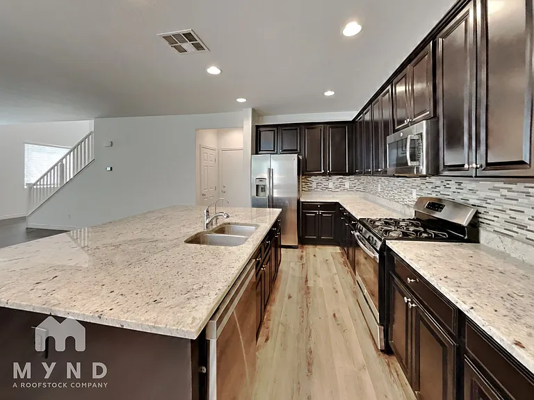 7825 Flintshire Ct — Photo 4