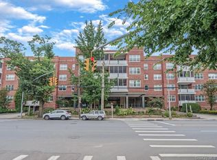 1 Kensington Gate #PH 14, Great Neck, NY