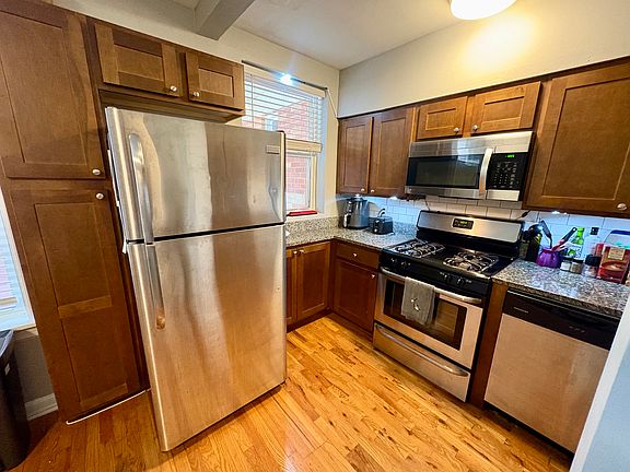 5th image of 833 Sudbury Dr APT 7