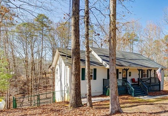 2nd image of 472 Eagle Mountain Dr W