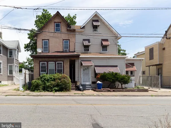 708 N 27th St, Camden, NJ 08105