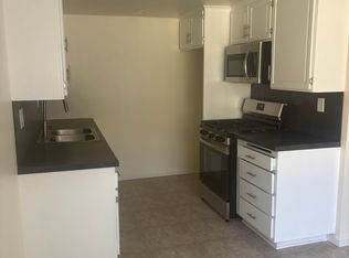 530 W 37th St APT 8, San Pedro, CA 90731