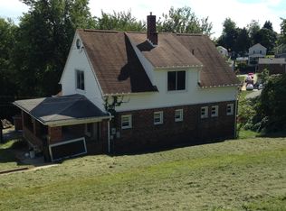 3166 Mellott Rd, Pittsburgh, PA 15227