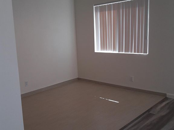 2nd image of 622 E Providencia Ave APT E