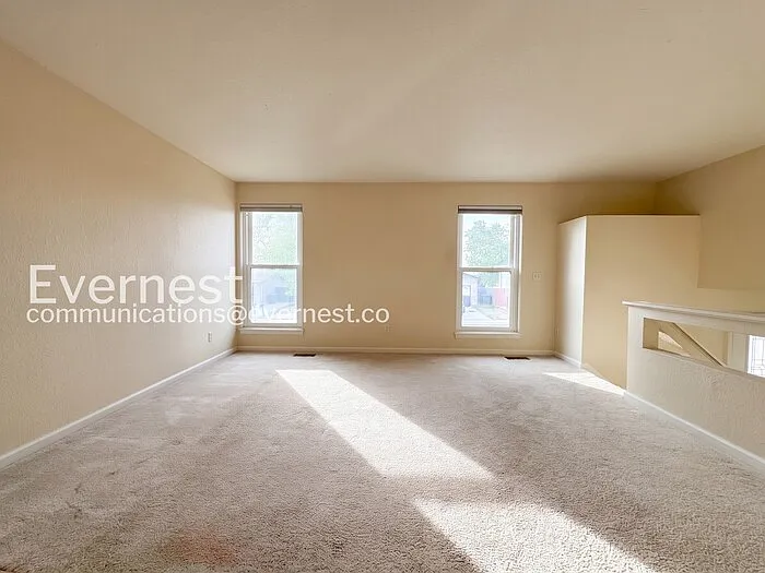 9225 Clermont Dr — Photo 8