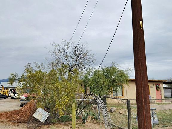 3rd image of 5829 E 28th St