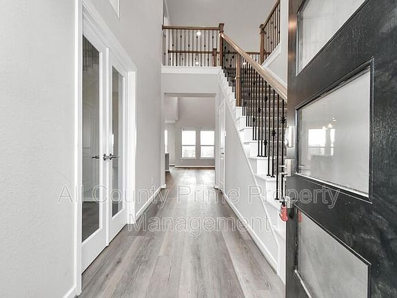 3rd image of 1218 Raburn Run Ln