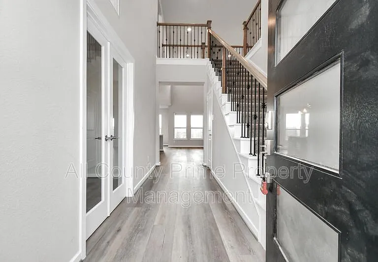1218 Raburn Run Ln — Photo 3