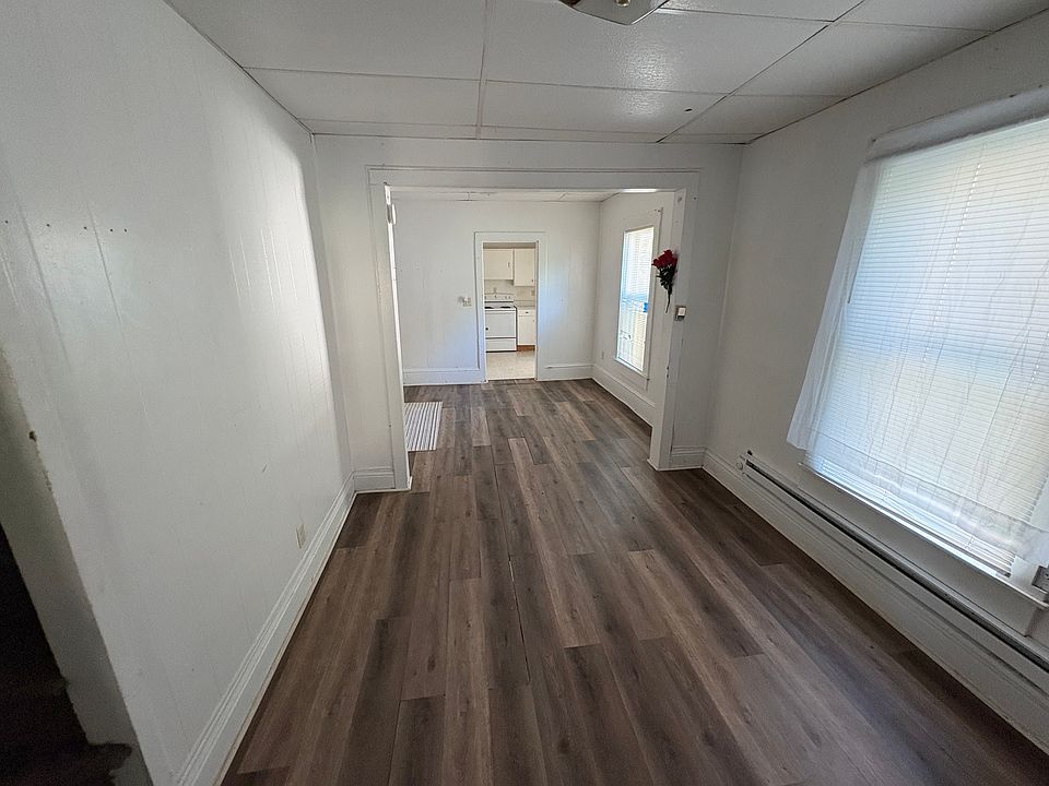 1st image of 703 W Briggs Ave
