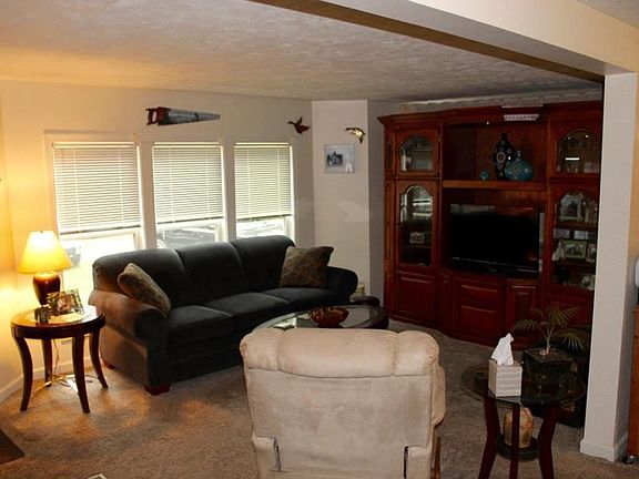 5th image of 5587 W Pine Bend Rd