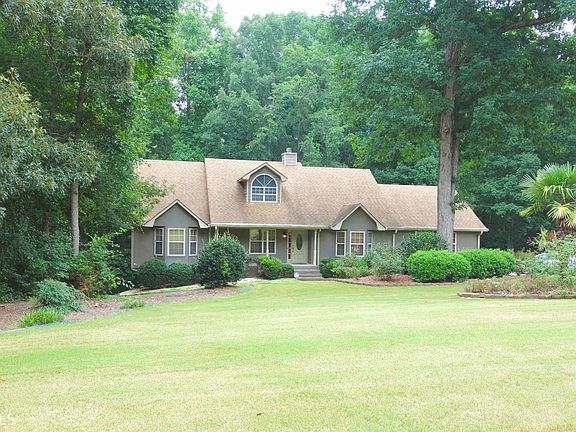 2nd image of 218 Williamsburg Cir