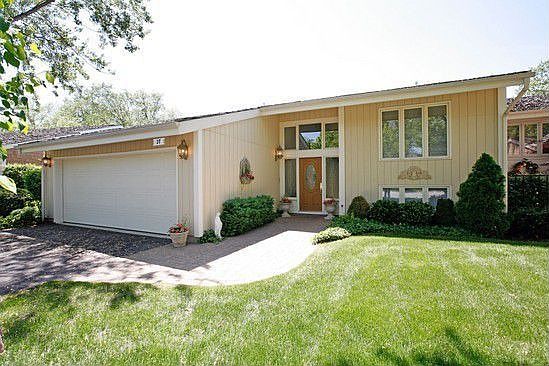 2nd image of 27 Briarwood S #27