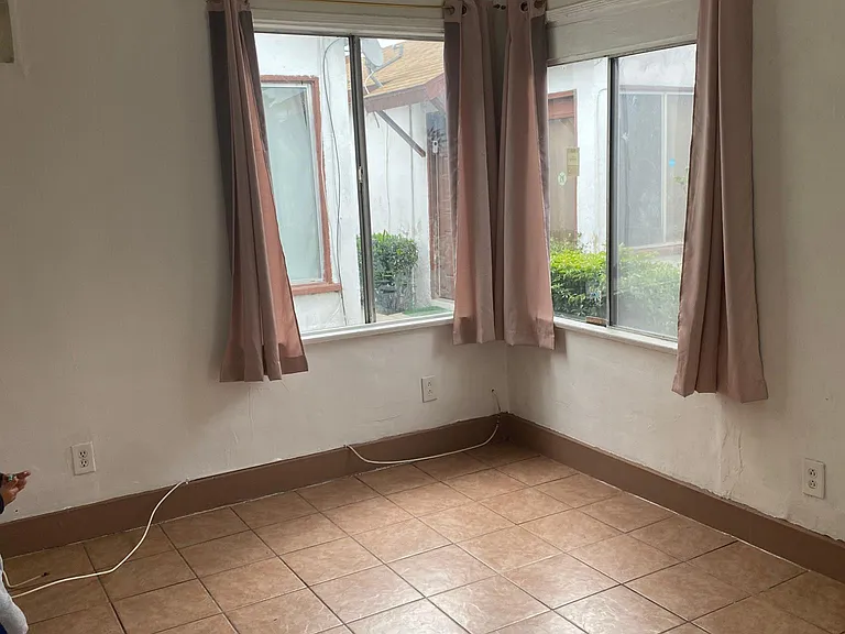 5721 Gage Ave #2W — Photo 4