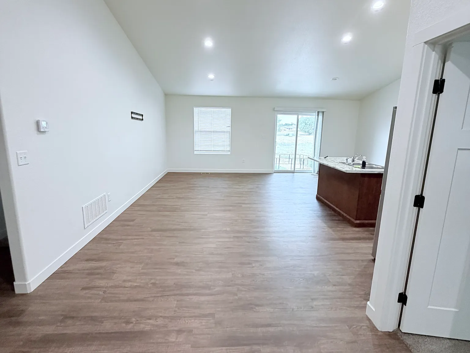 3 bed, 1469 sqft, $2,250 — Photo 4