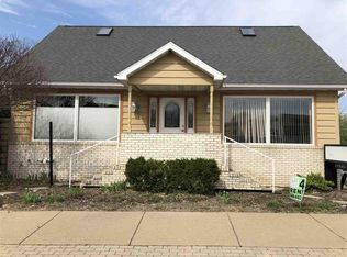 4719 N Sheridan Rd, Peoria, IL 61614