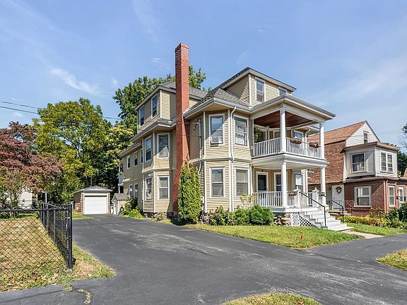 2nd image of 134 Kenoza Ave