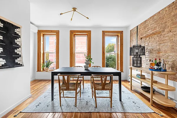 Sold by Compass | media 5