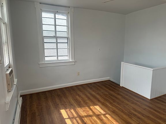 4th image of 2621 Eastern Ave #1R