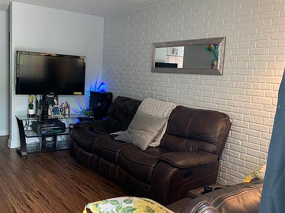 3rd image of 1426 Wegmann Dr