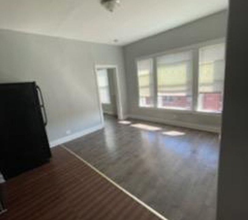1st image of 5651-59 S Michigan Ave #5659-3M