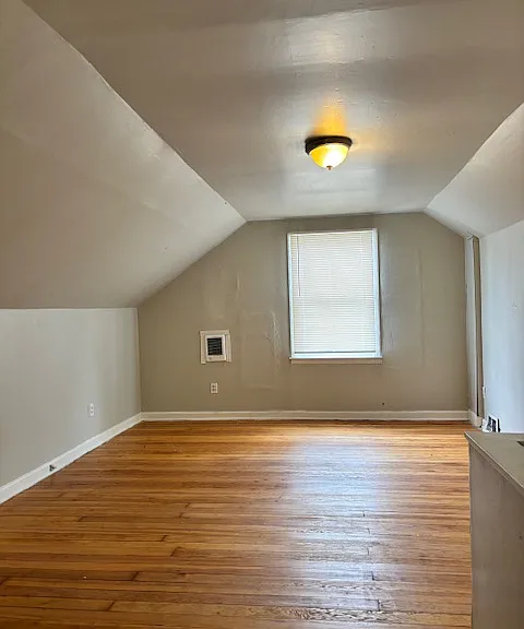 9936 Montrose St — Photo 15